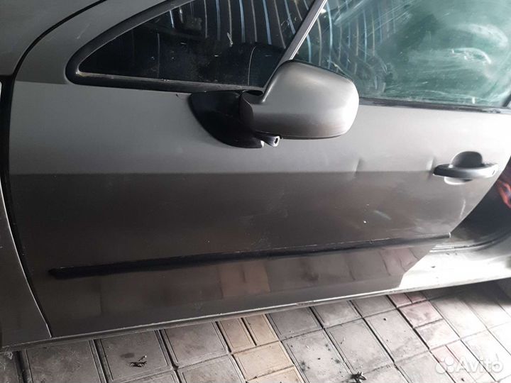Дверь передняя левая Peugeot 407