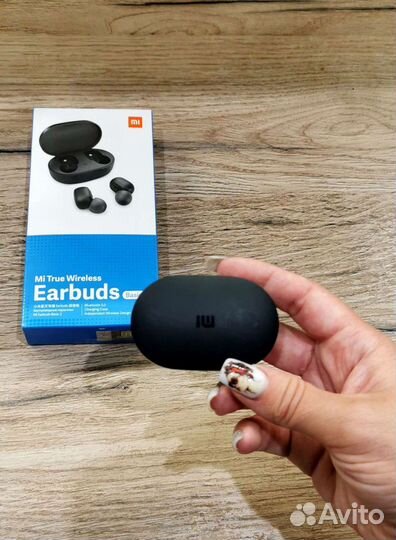 Беспроводные наушники Xiaomi Mi True Earbuds