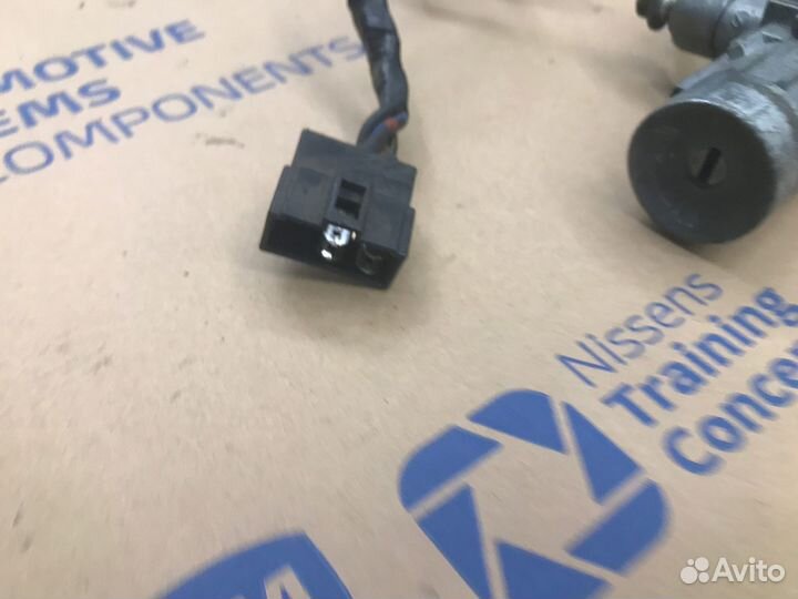 Замок зажигания с ключом Subaru Impreza GC GF G10