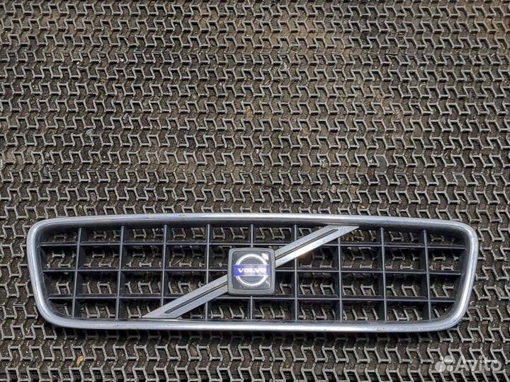 Решетка радиатора Volvo S60, 2005