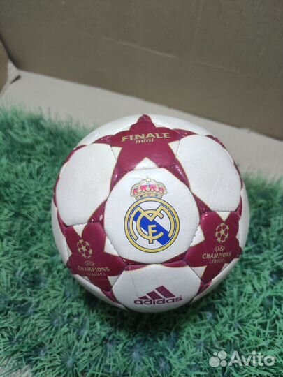 Мини сувенирный мяч adidas real Madrid 2006 лч