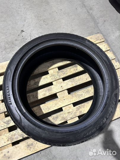 Pirelli P Zero 275/40 R22