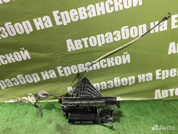 Замок боковой двери передний левый Ford Focus 2