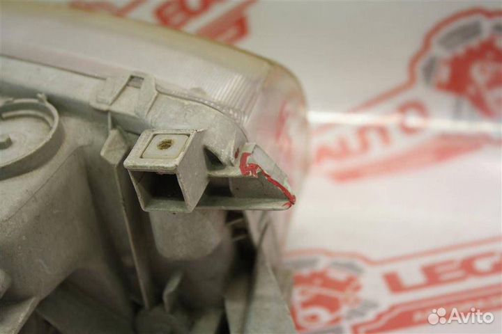 Фара правая Mazda Familia BH (1994 - 1998)