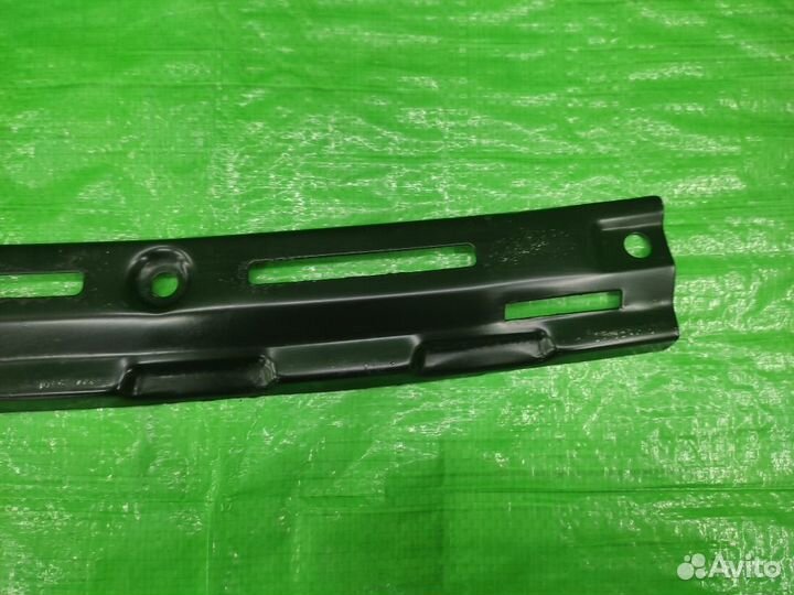 Кронштейн переднего бампера Hyundai Tucson 04-09