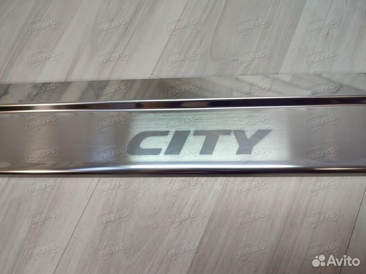 Накладки на пороги Honda City 2008-2014