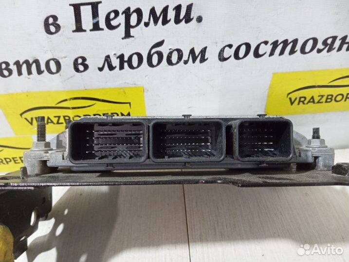 Блок управления двигателем Renault Kangoo K4M836