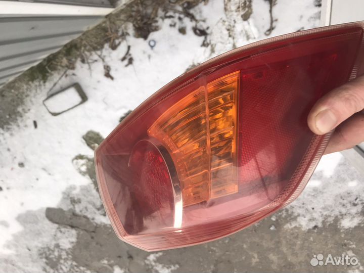 Фонарь задний левый mitsubishi lancer 10