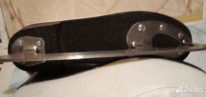 Коньки фигурные 39 размер