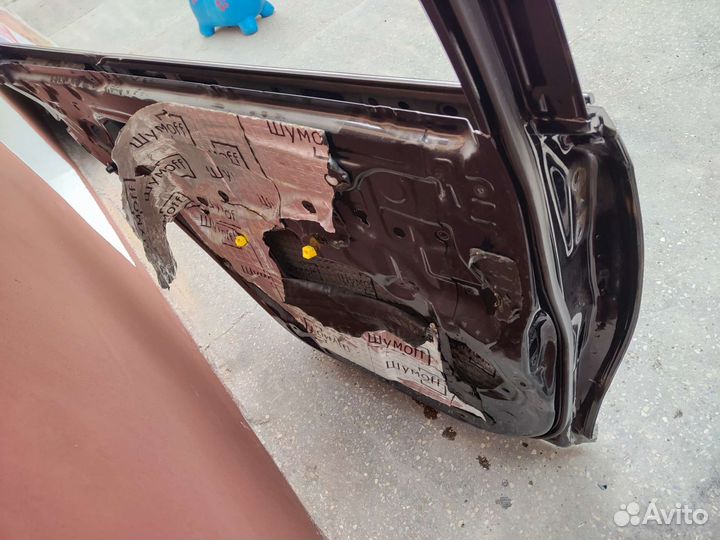 Дверь боковая левая