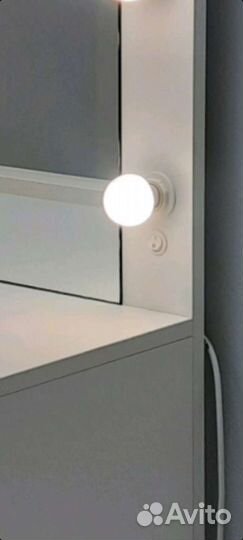 Гримерное зеркало с подсветкой / визажный стол