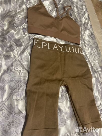 Костюмы спортивные для фитнеса