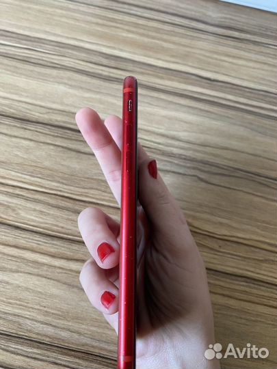 Телефон iPhone 8 64 gb