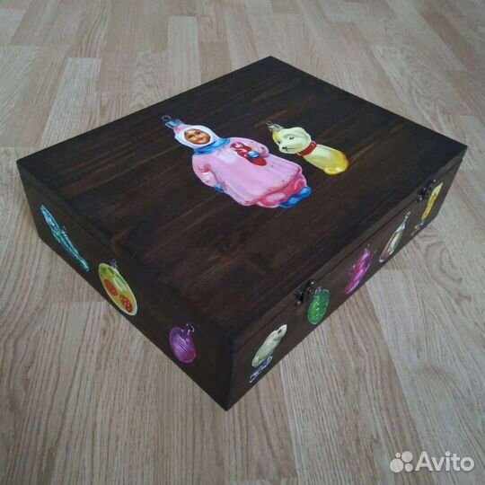 Деревянный ящик для хранения ёлочных игрушек