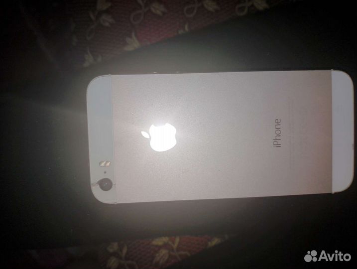 Телефон iPhone 5s