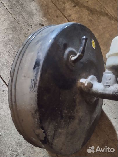 Вакумный усилитель тормозов Nissan Almera Classic