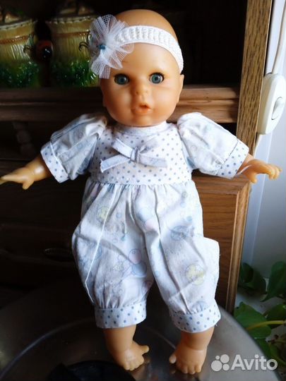 Кукла,28см,глаза закрываются,в одежде