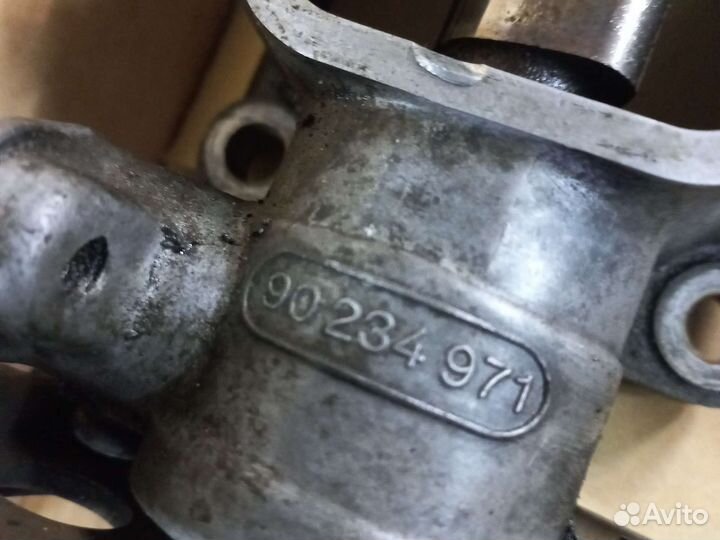 Opel C14NZ постель 90234971 распредвал крышка