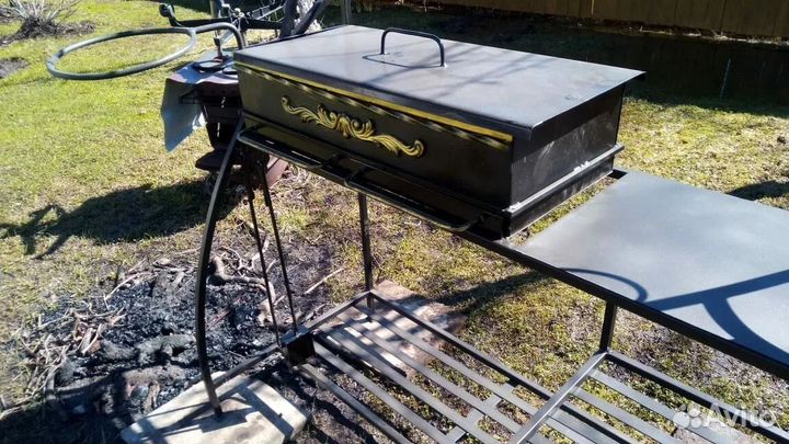 Мангал с крышей