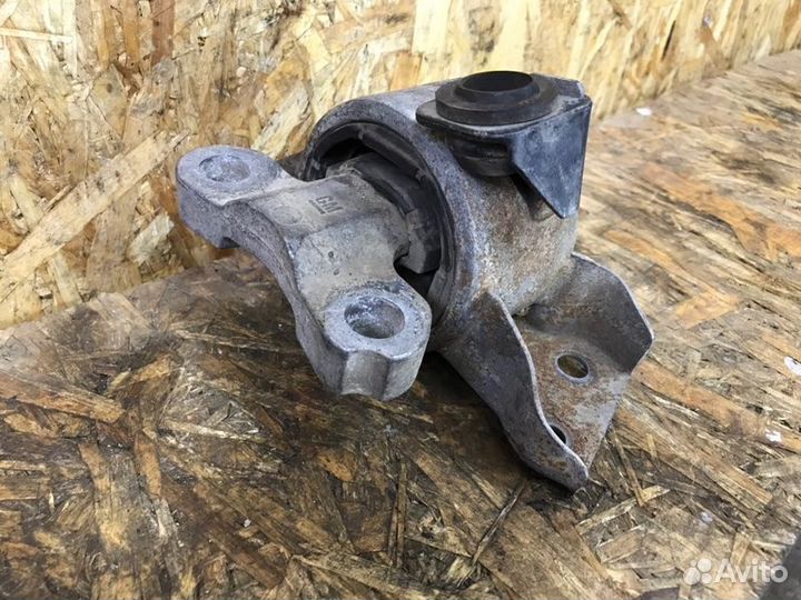 Подушка двигателя левая Opel Corsa D хетчбек 1.2