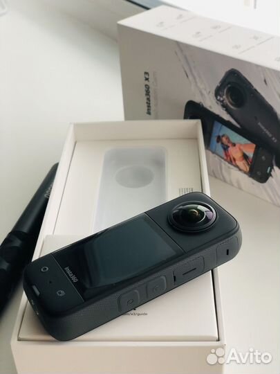 Видеокамера Insta360 x3