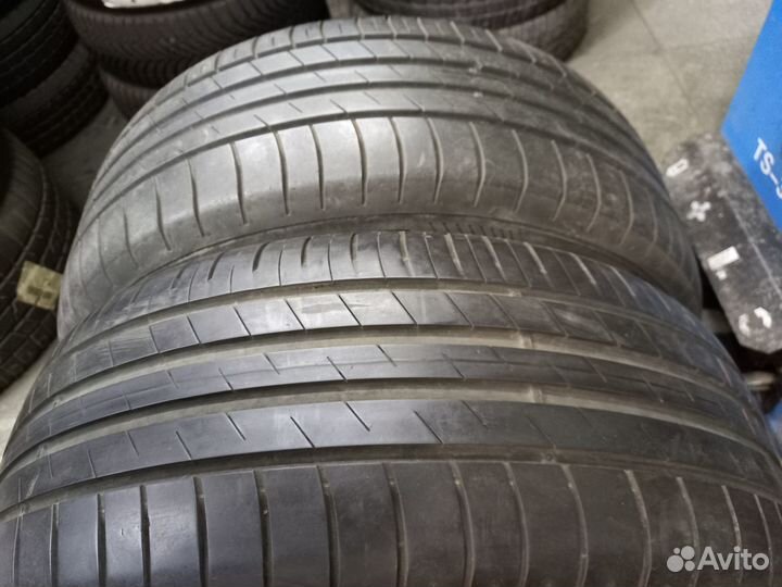 Goodyear EfficientGrip Performance 225/55 R17 97W