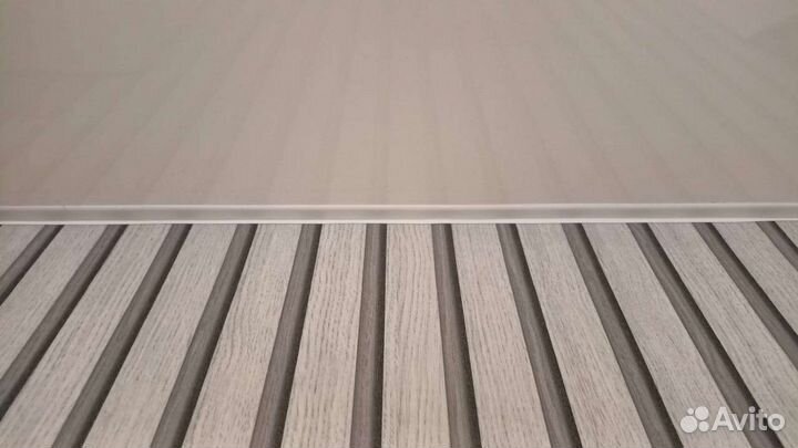 Плинтус потолочный для натяжного потолка