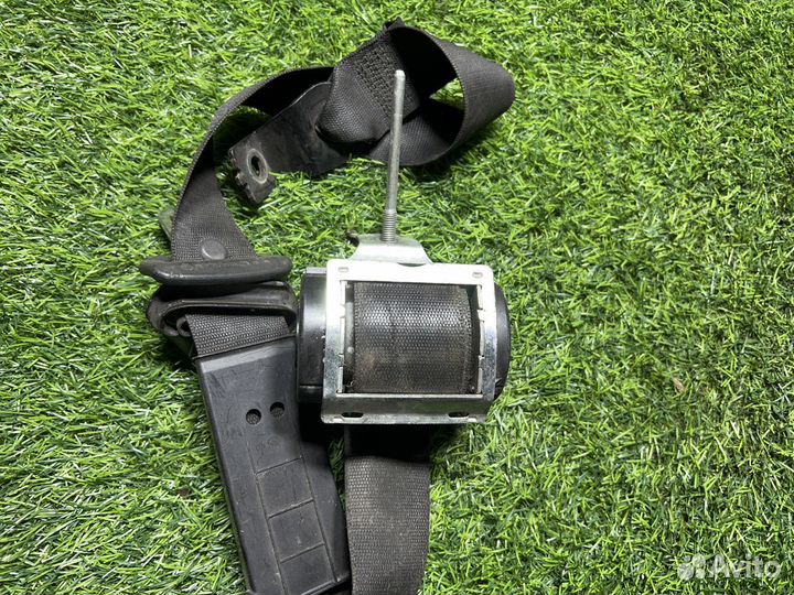 Ремень безопасности Opel Zafira B