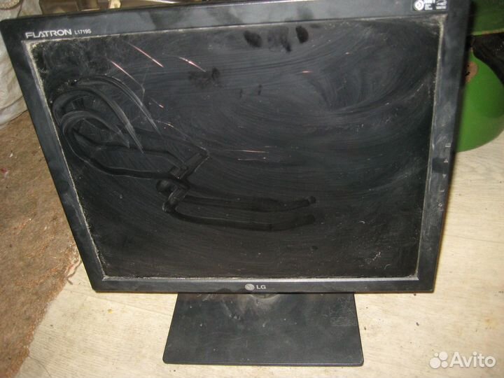 Монитор LG 17** сломана матрица