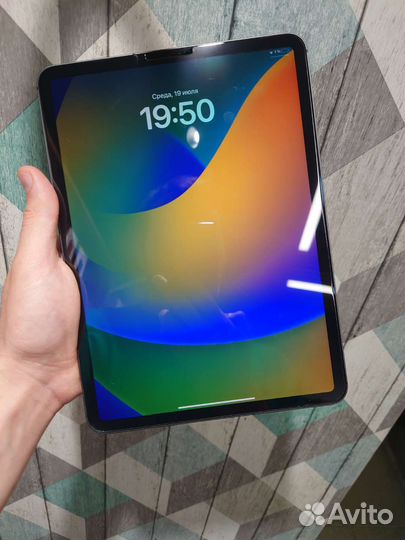 iPad Pro 11 2 generation 128 Гб Wi-Fi + Celluar