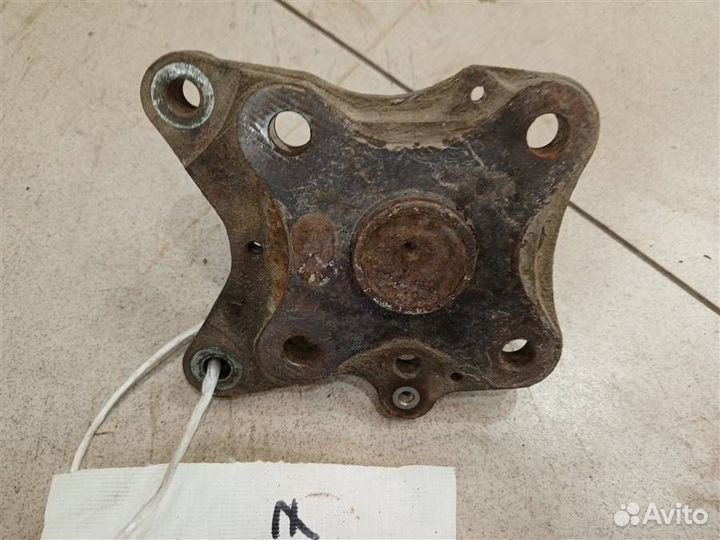 Цапфа правая Honda Civic 5D 2005-2012