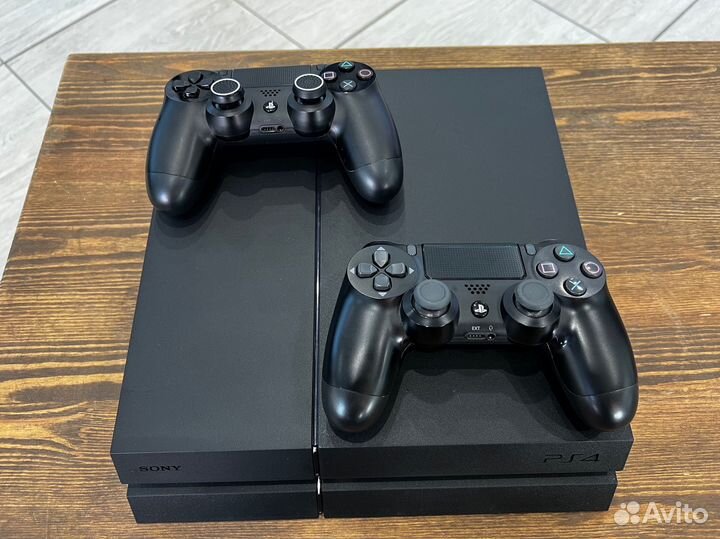 Playstation 4 slim 1tb (2 джойстика)