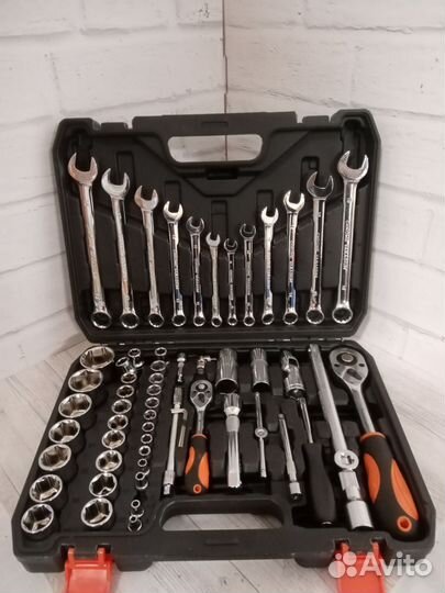 Набор инструментов 61 в 1