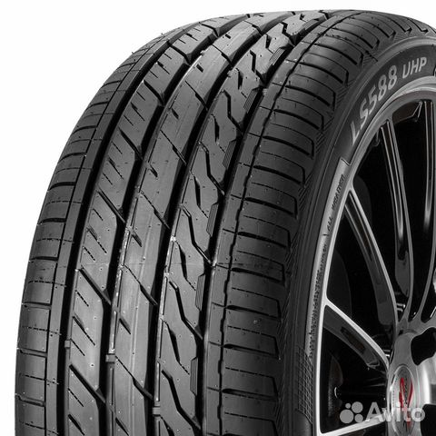 Landsail LS588 UHP 215/60 R16 95V