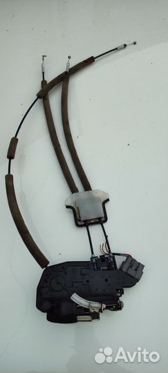 Замок тросик двери Nissan Teana J32