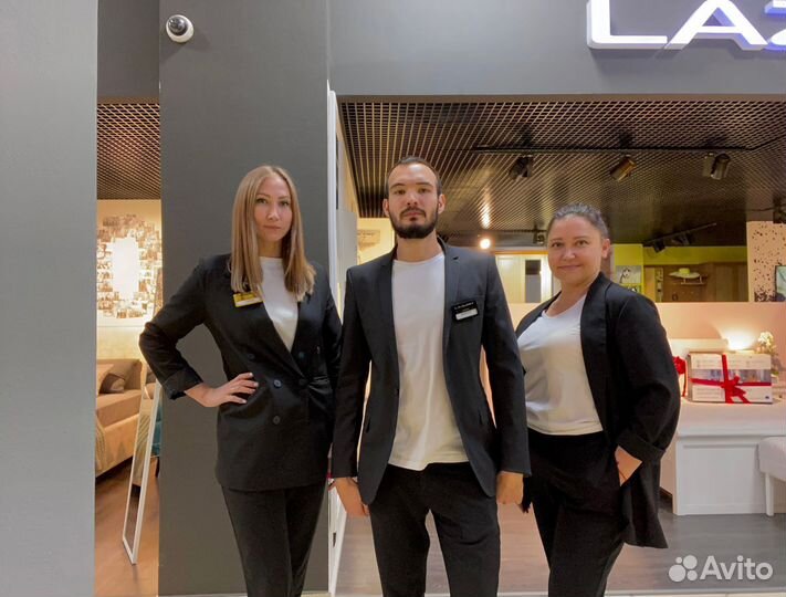 Продавец (Мегастрой)