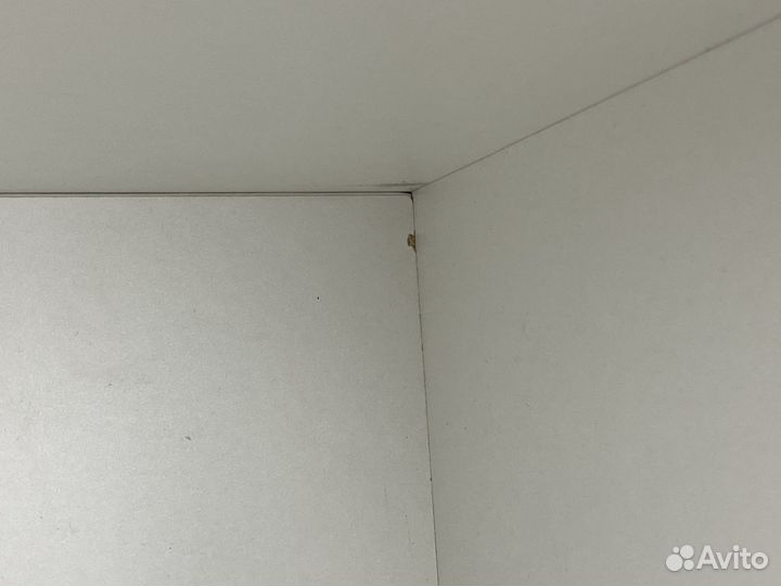 Маникюрный стол