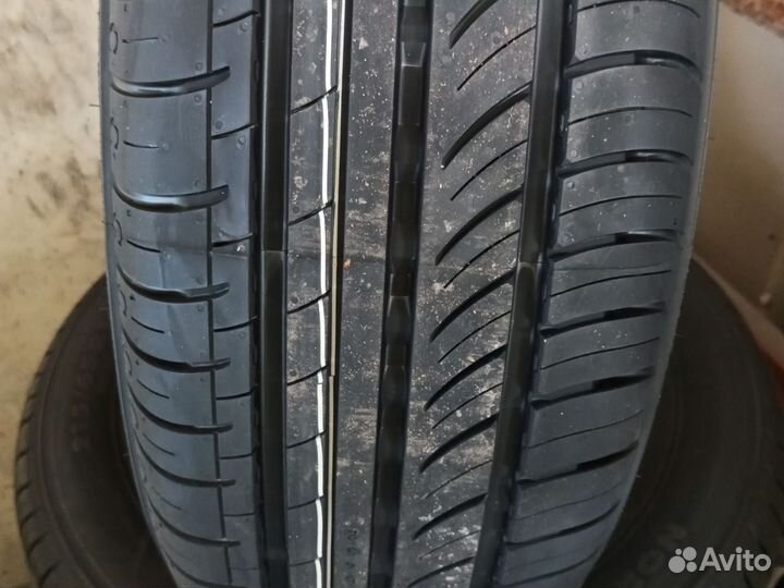 Ikon Tyres Nordman SC 215/65 R16C 109T