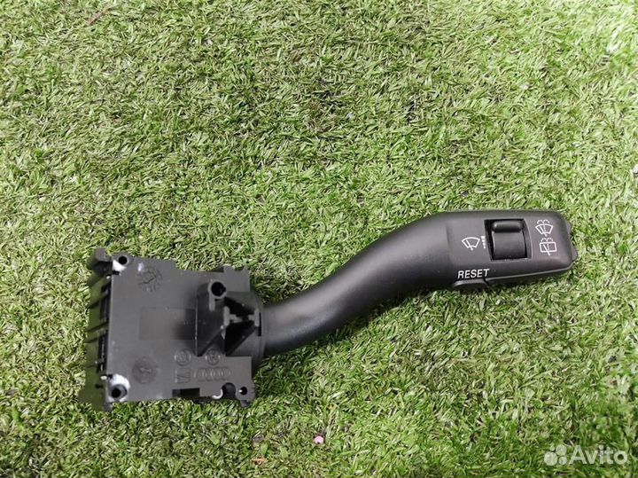 Подрулевой переключатель стеклоочистителя Audi Q7