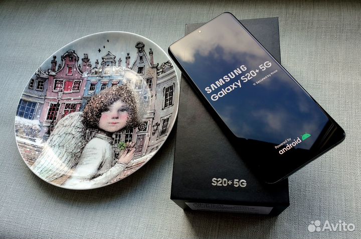 Samsung Galaxy S20+ 5G (Snapdragon 865), 12/128 ГБ