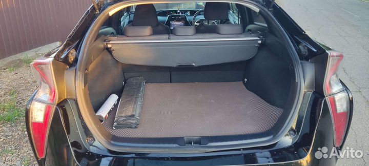 Toyota Prius 1.8 AT, 2017, 143 000 км