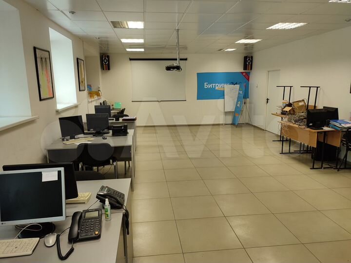 Торговая площадь, 105 м²