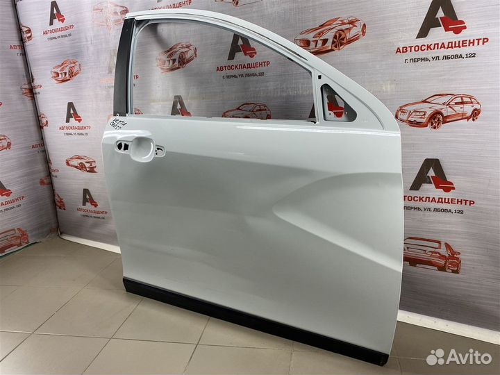 Дверь передняя правая LADA Vesta