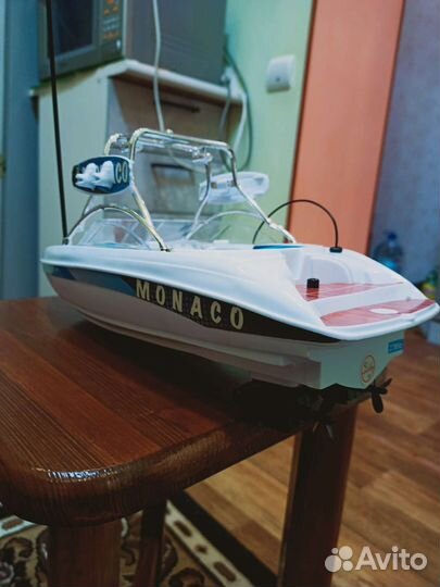 Радиоуправляемый катер