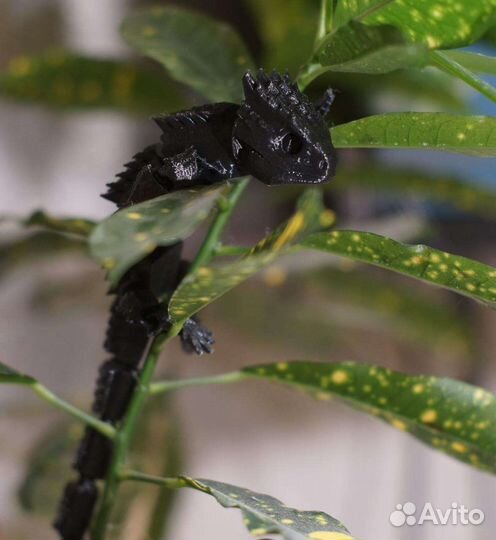 Ящерица игрушка