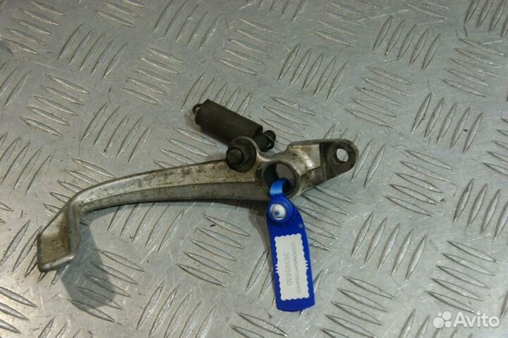 Педаль тормоза Yamaha FZR1000, 3GM