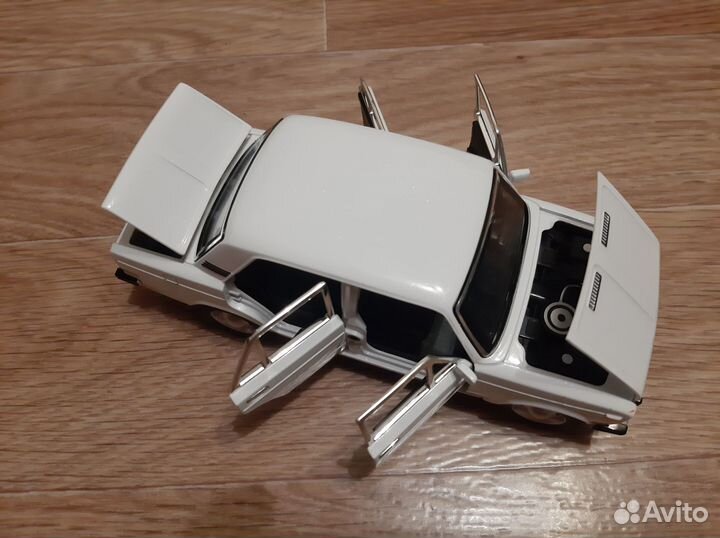 Модели автомобилей 1 24