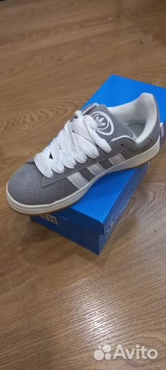 Продам кеды женские adidas