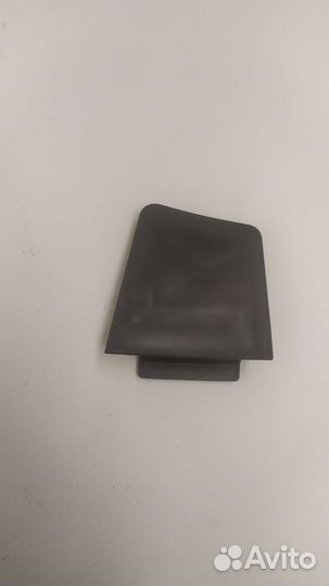 Лючок перед. подкрылка лев. Volkswagen 5NA805983A