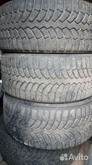 Bridgestone Blizzak Spike-01 225/45 R17 99V